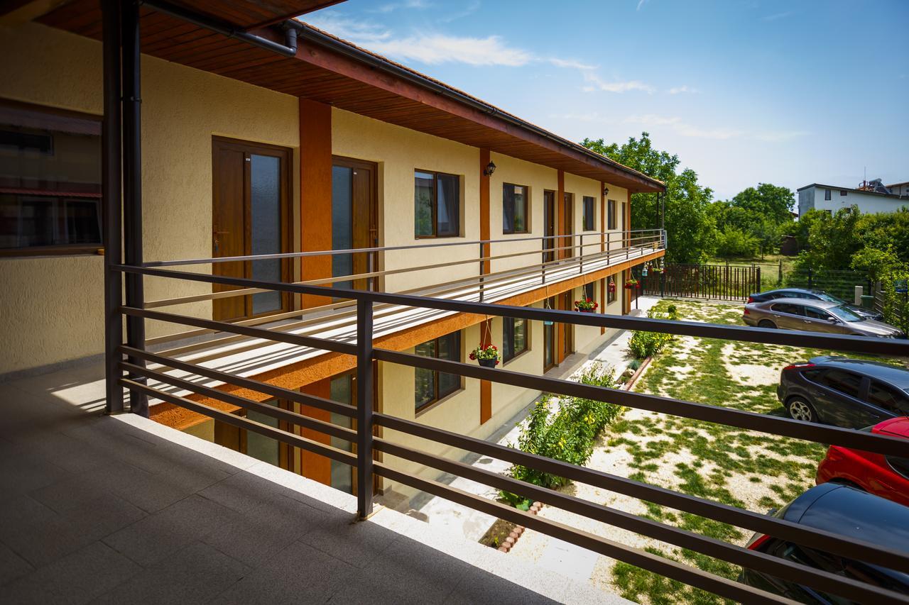 Hotel Casa Tudorascu Vama Veche Esterno foto